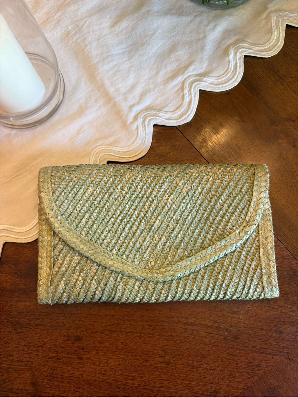Woven Straw Clutch Bag in Light Green